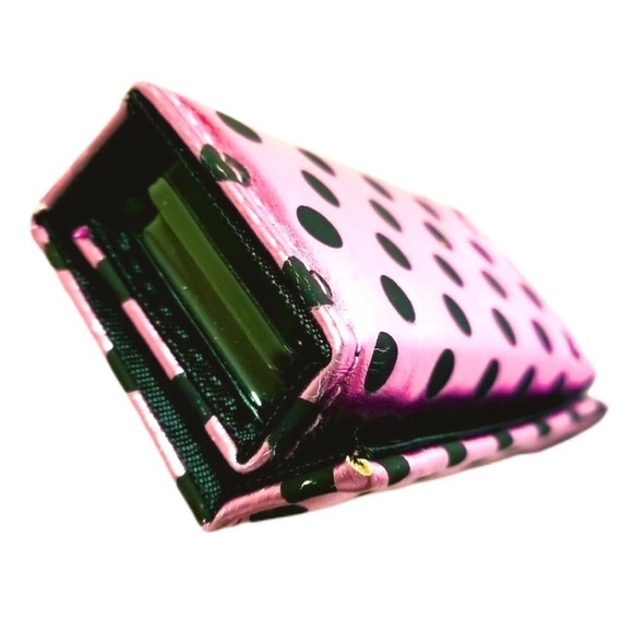 2 Spotlight Eyeshadows & Lipgloss Set NWT - Picture 12 of 13